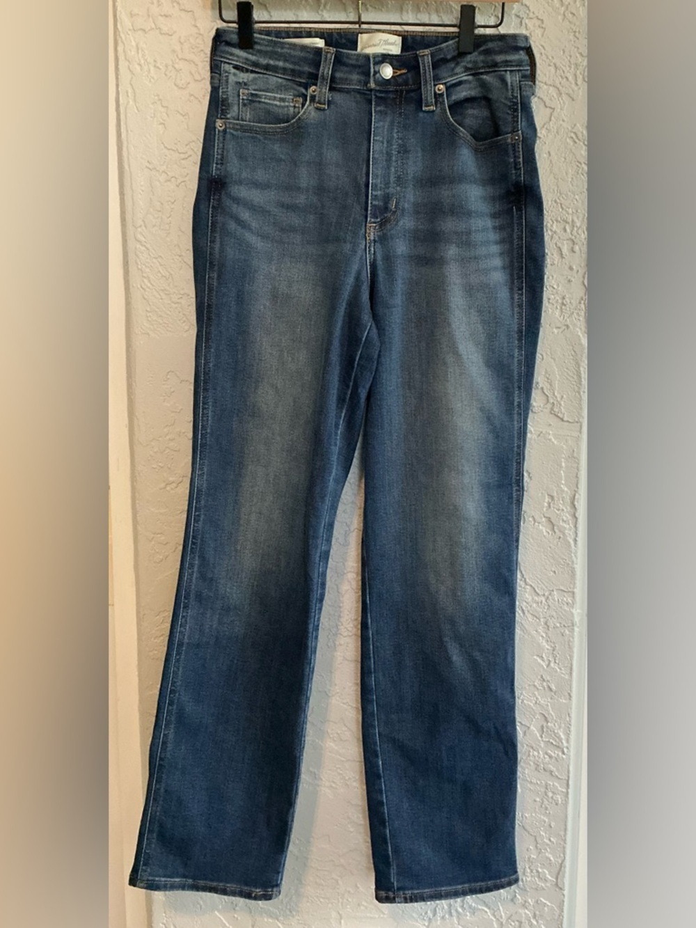 Universal Threads High Rise Everyday Straight Women's Blue Jeans